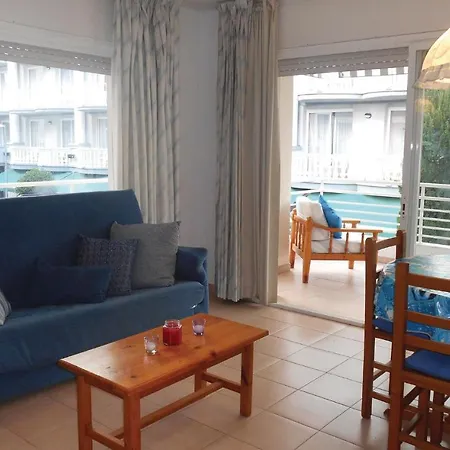 Apartment 1 Bedroom Beautiful In *