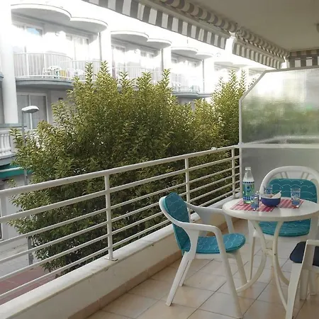 Apartment 1 Bedroom Beautiful In *